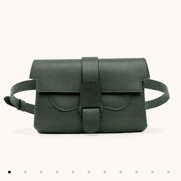Aria belt bag from Senreve - forest green in color - Picture 7 of 8